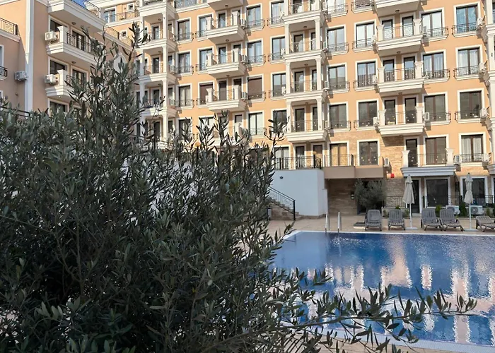 Boutique & Design - Emperium 1 * Свети-Влас